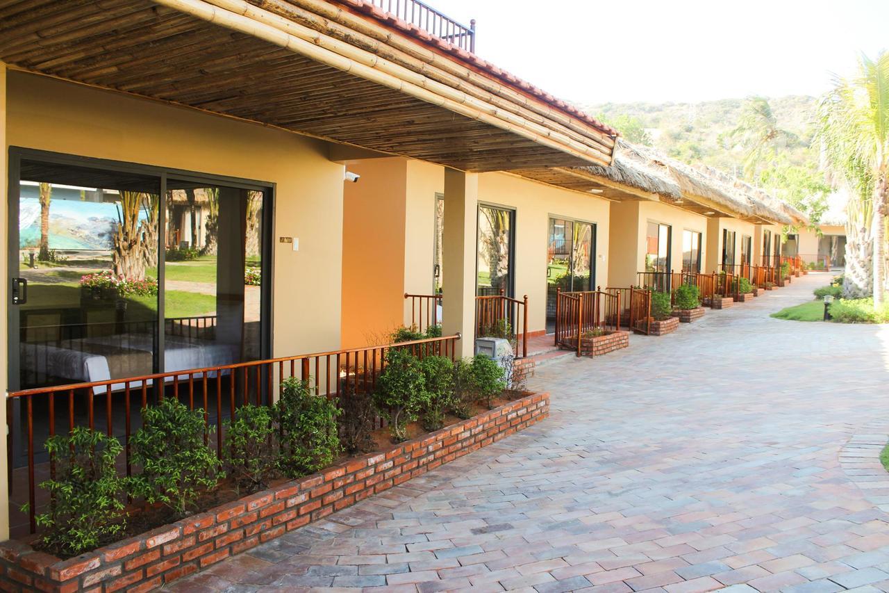 Eagles Beach Resort Phan Thiet Exterior foto